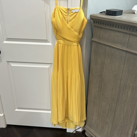 New Ali & Jay For The Gram Chiffon Midi Dress Small Yellow - Picture 6 of 9